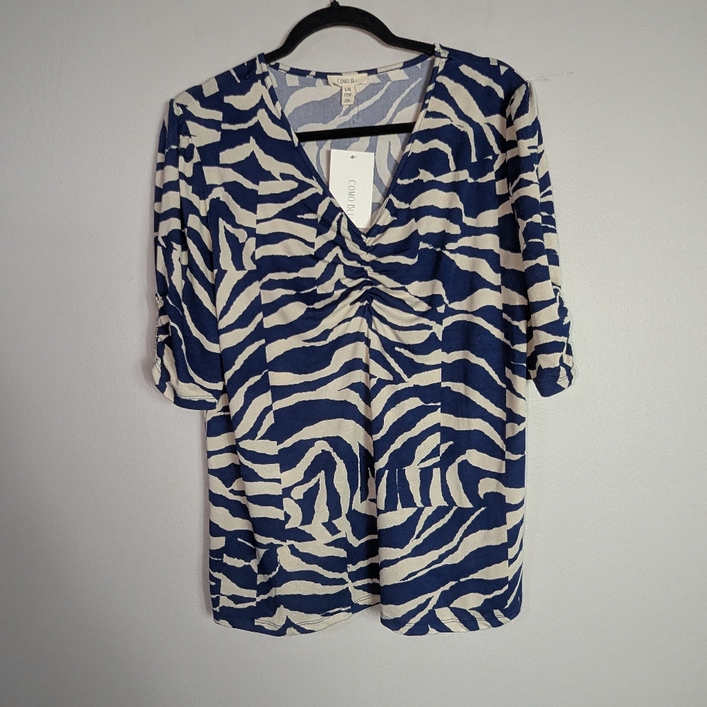 L NWT Como Blu Animal Print Embellished Sleeve Top